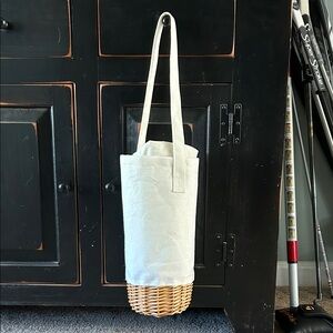 Woven Basket Wine Tote with Cream Fabric